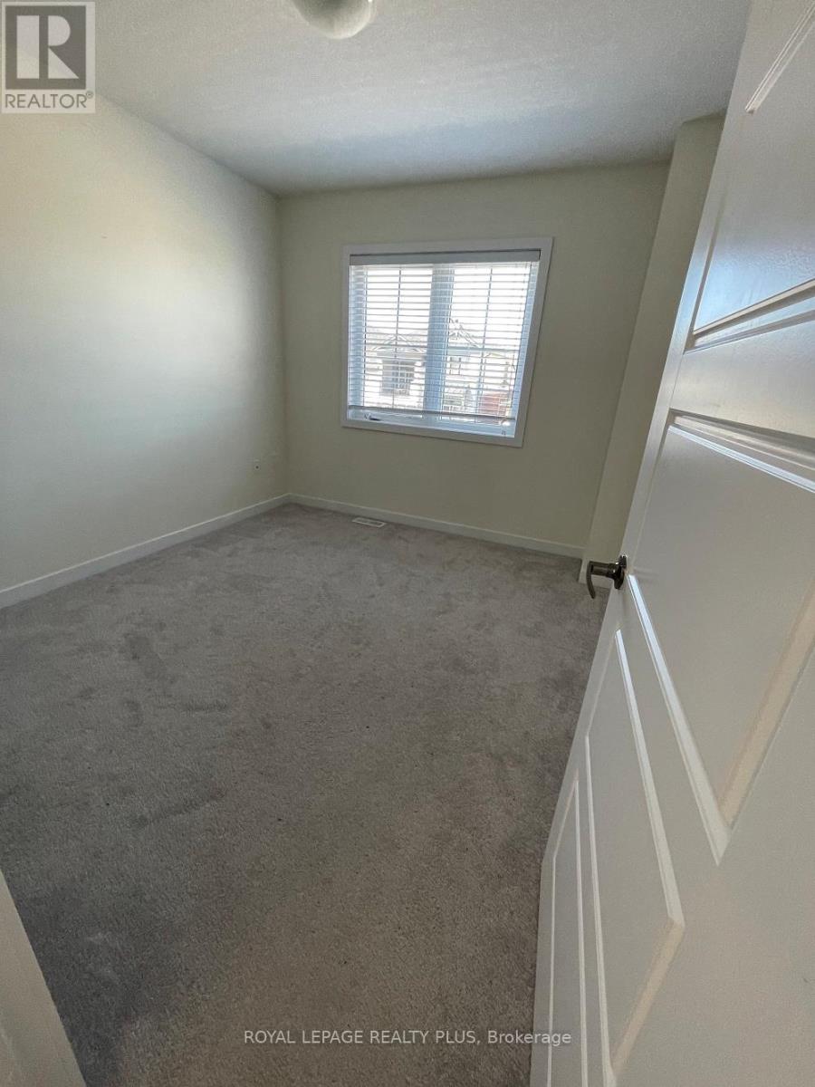 12 Pagebrook Crescent Property Photo 14