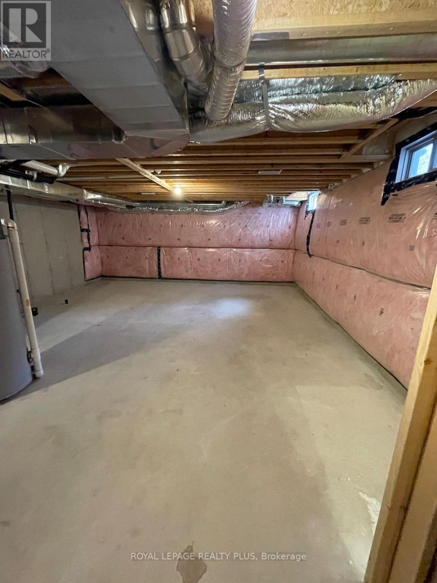 12 Pagebrook Crescent Property Photo 16
