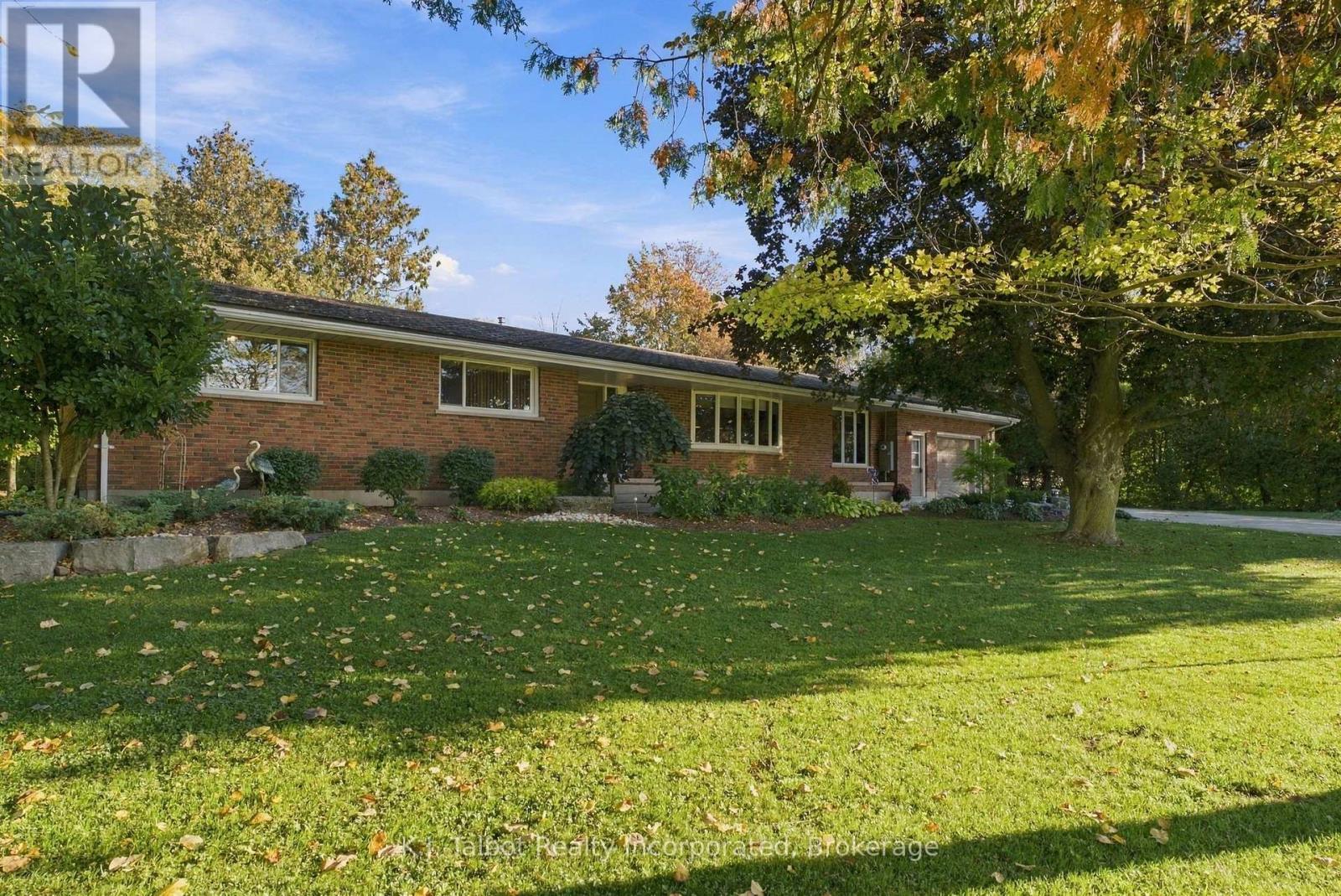 33696 Black's Point Road Property Photo 2
