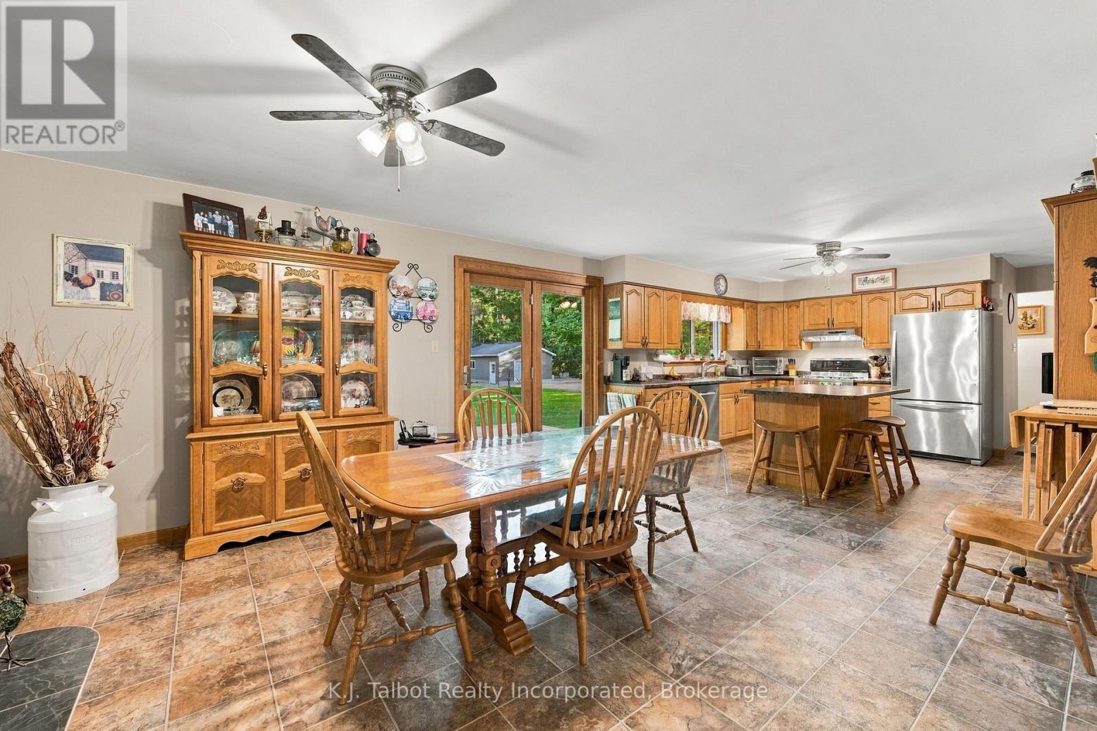 33696 Black's Point Road Property Photo 11