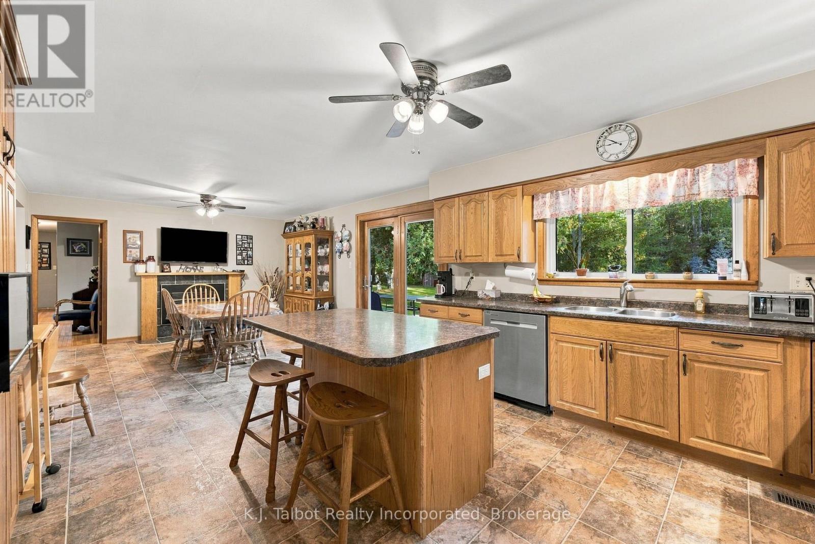 33696 Black's Point Road Property Photo 13