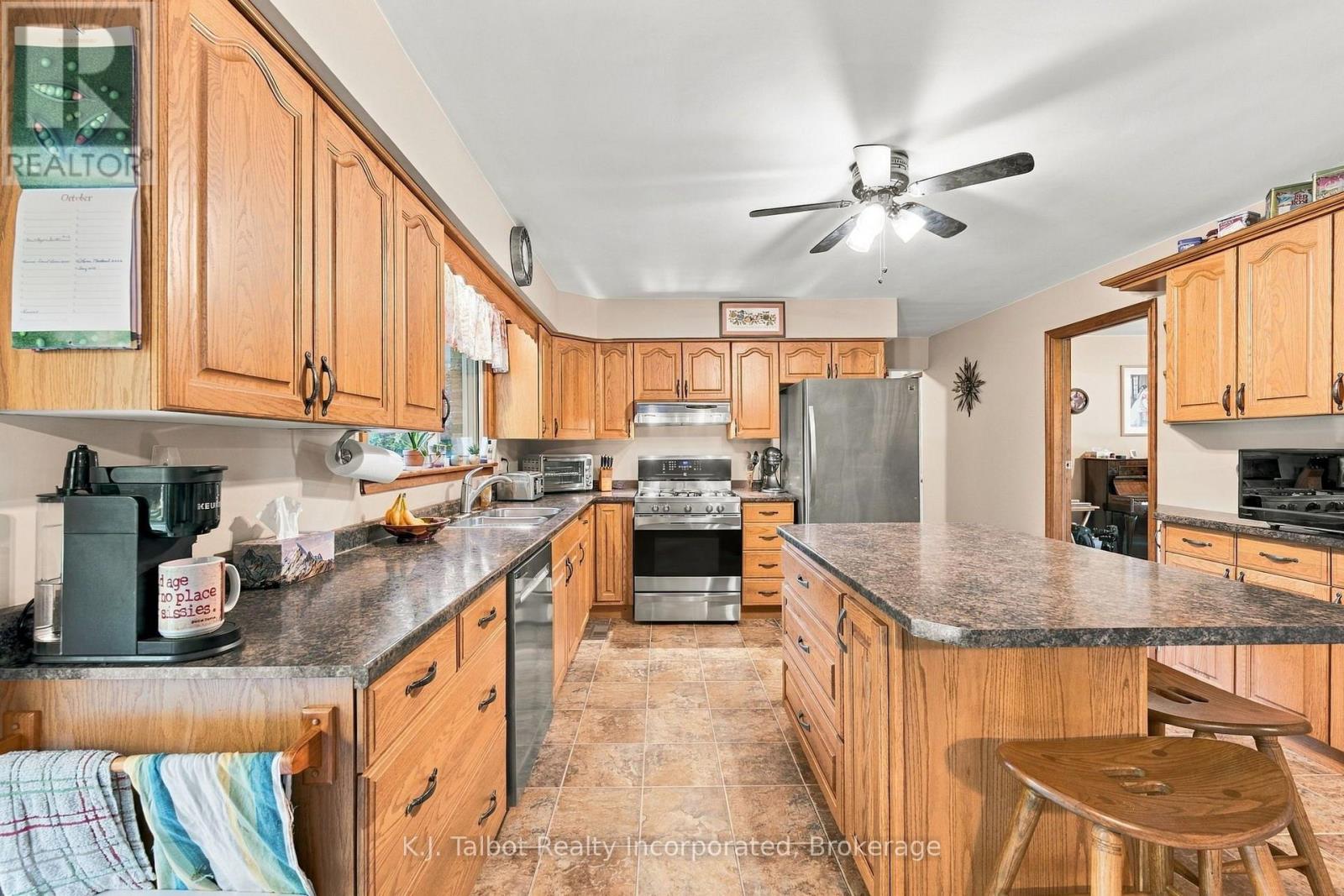 33696 Black's Point Road Property Photo 15