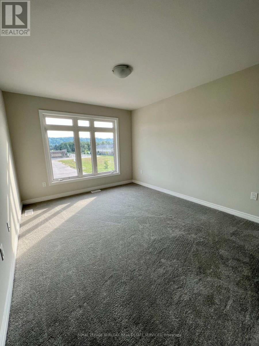 7 - 40 Zinfandel Drive Property Photo 9