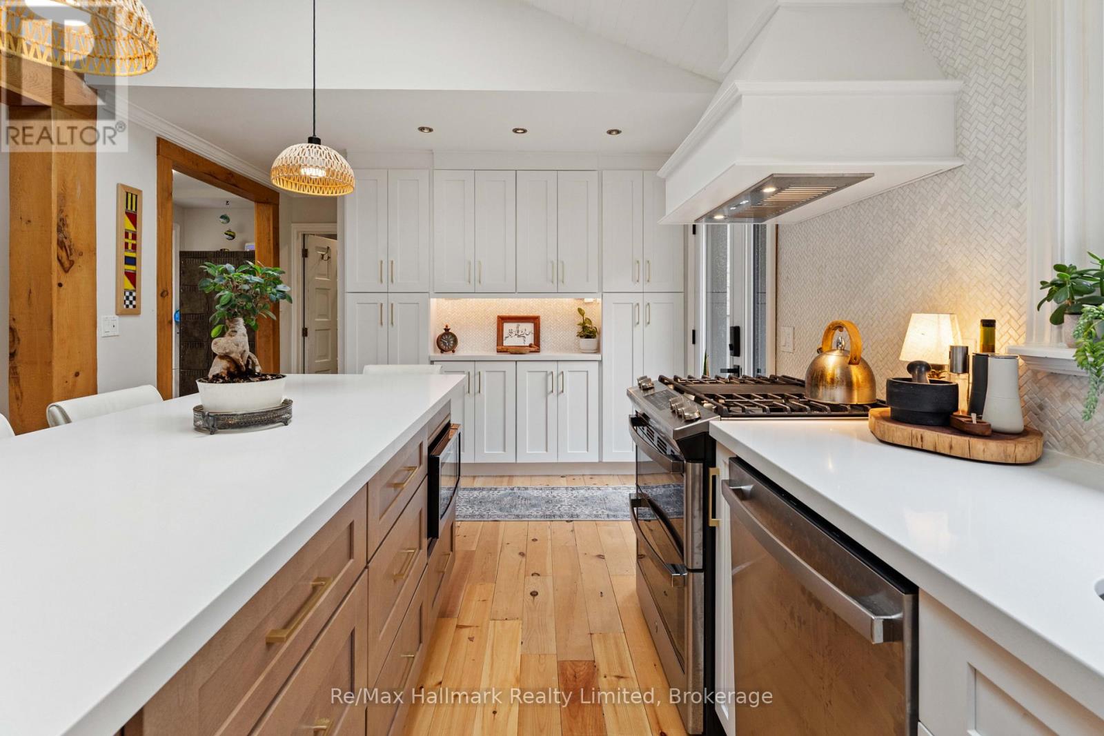 140 Woodward Street Property Photo 13