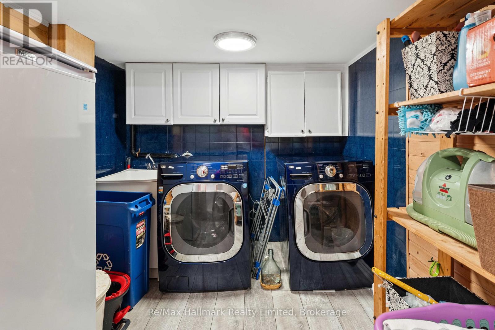 140 Woodward Street Property Photo 29