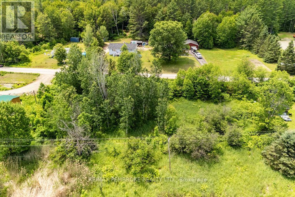 00 Lance Road Property Photo 9