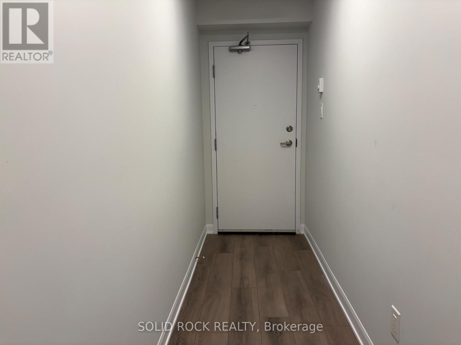 18 - 1001 Glenroy Gilbert Drive Property Photo 3