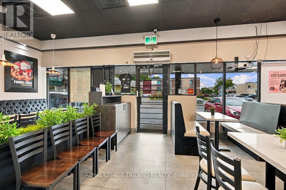 276 Wharncliffe Road N Property Photo 11