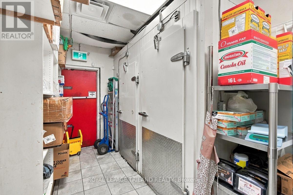 276 Wharncliffe Road N Property Photo 20