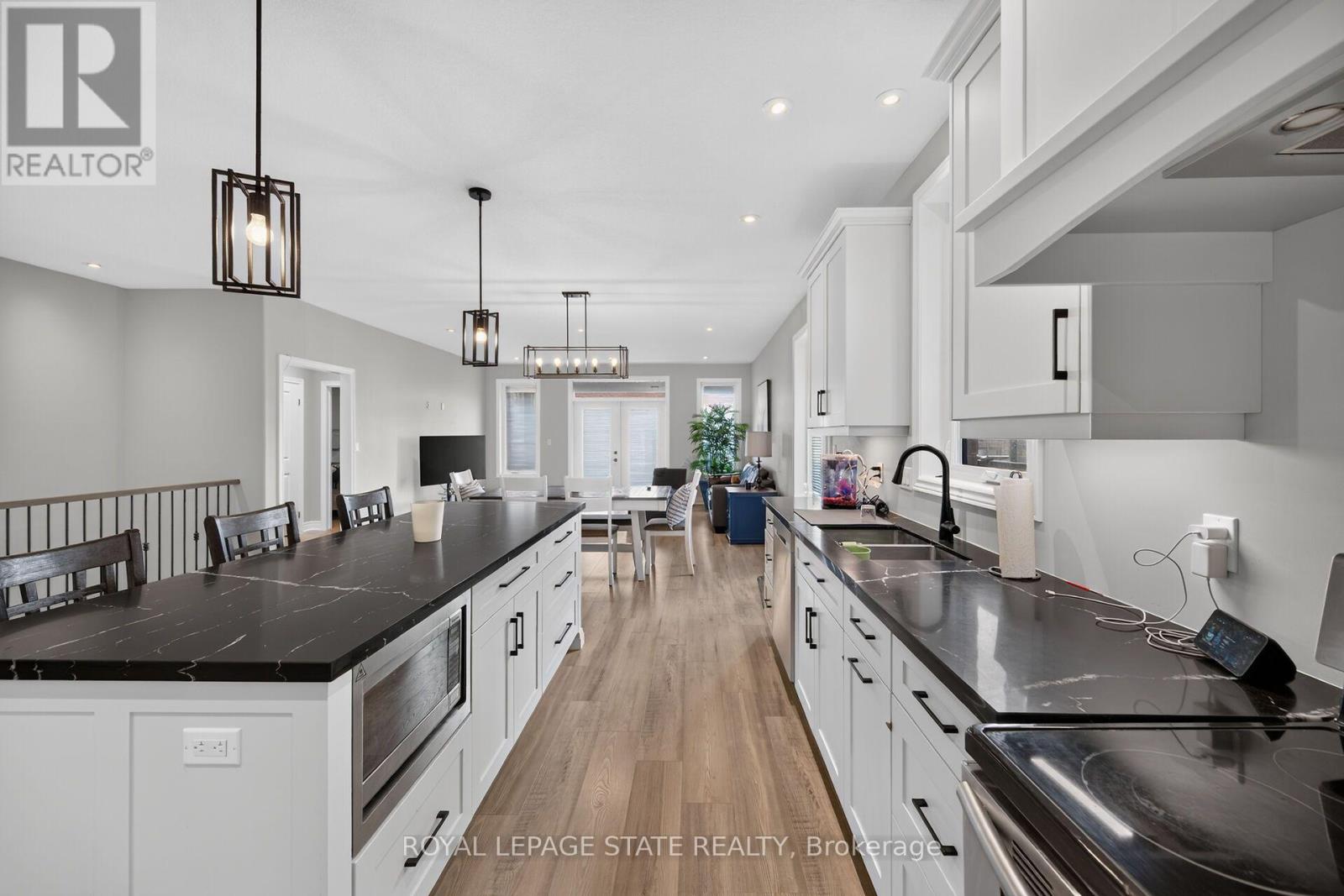 30 Hare Street Property Photo 4