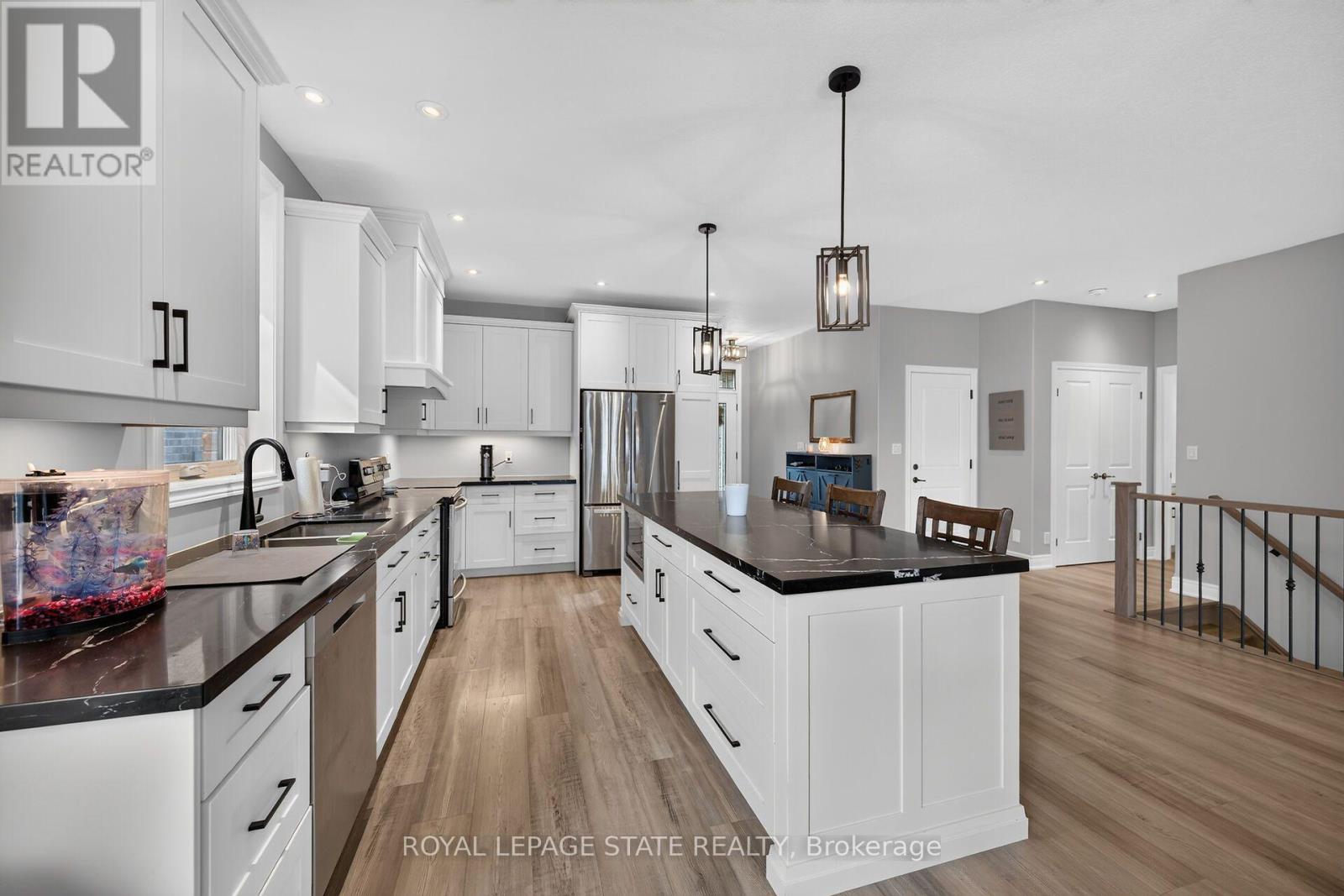 30 Hare Street Property Photo 9