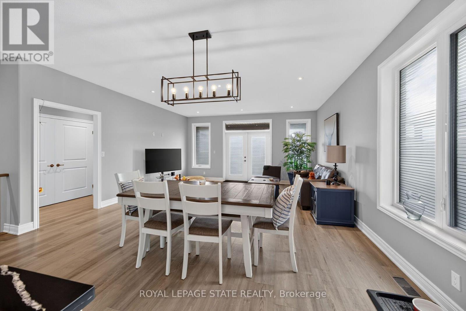 30 Hare Street Property Photo 11