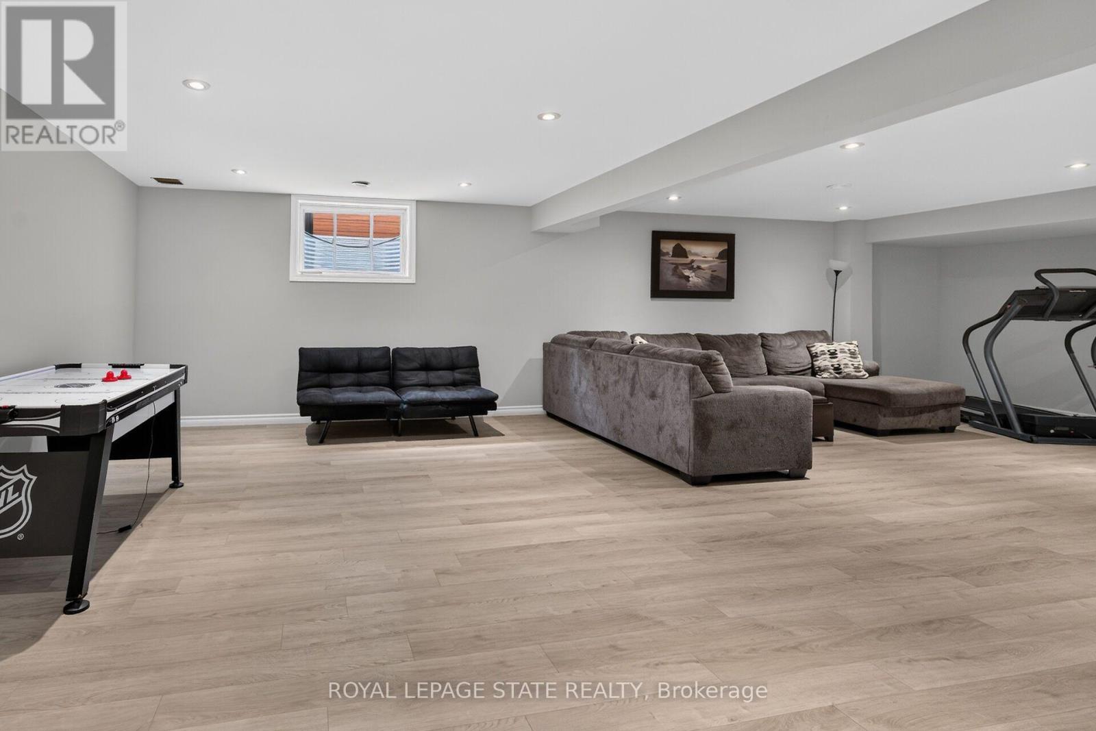 30 Hare Street Property Photo 22