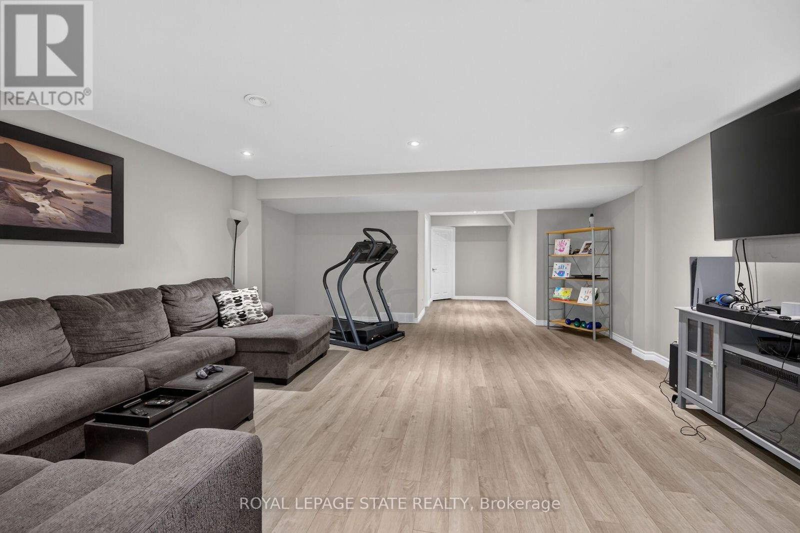 30 Hare Street Property Photo 24