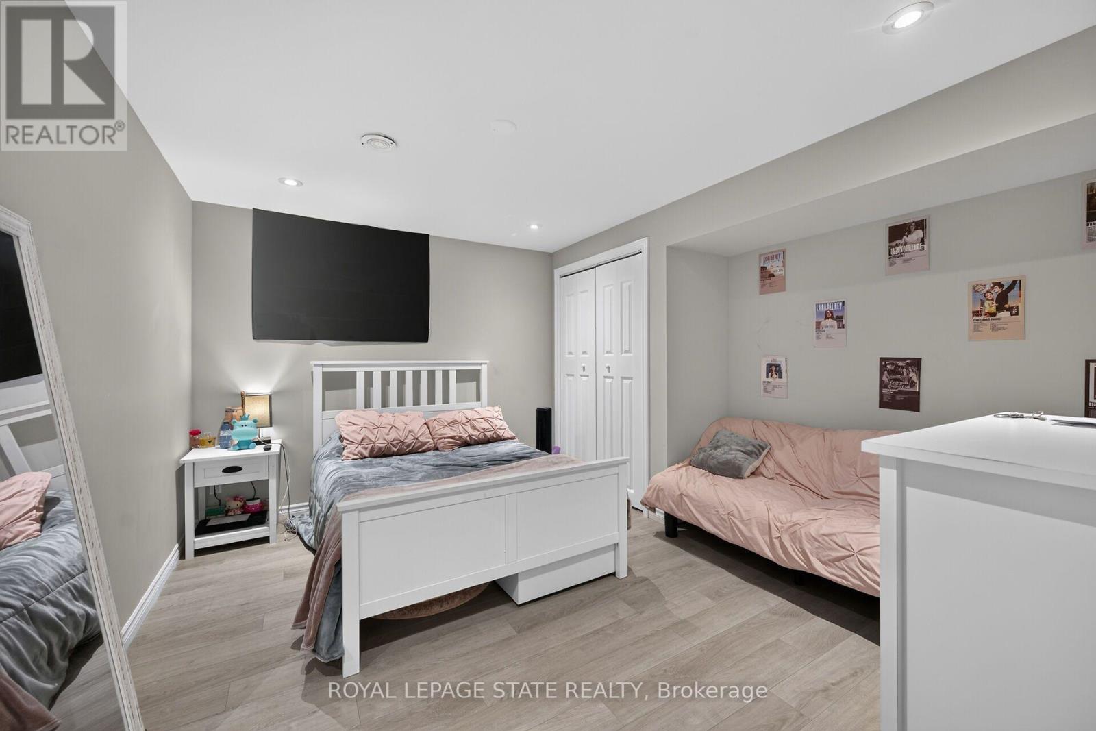 30 Hare Street Property Photo 28