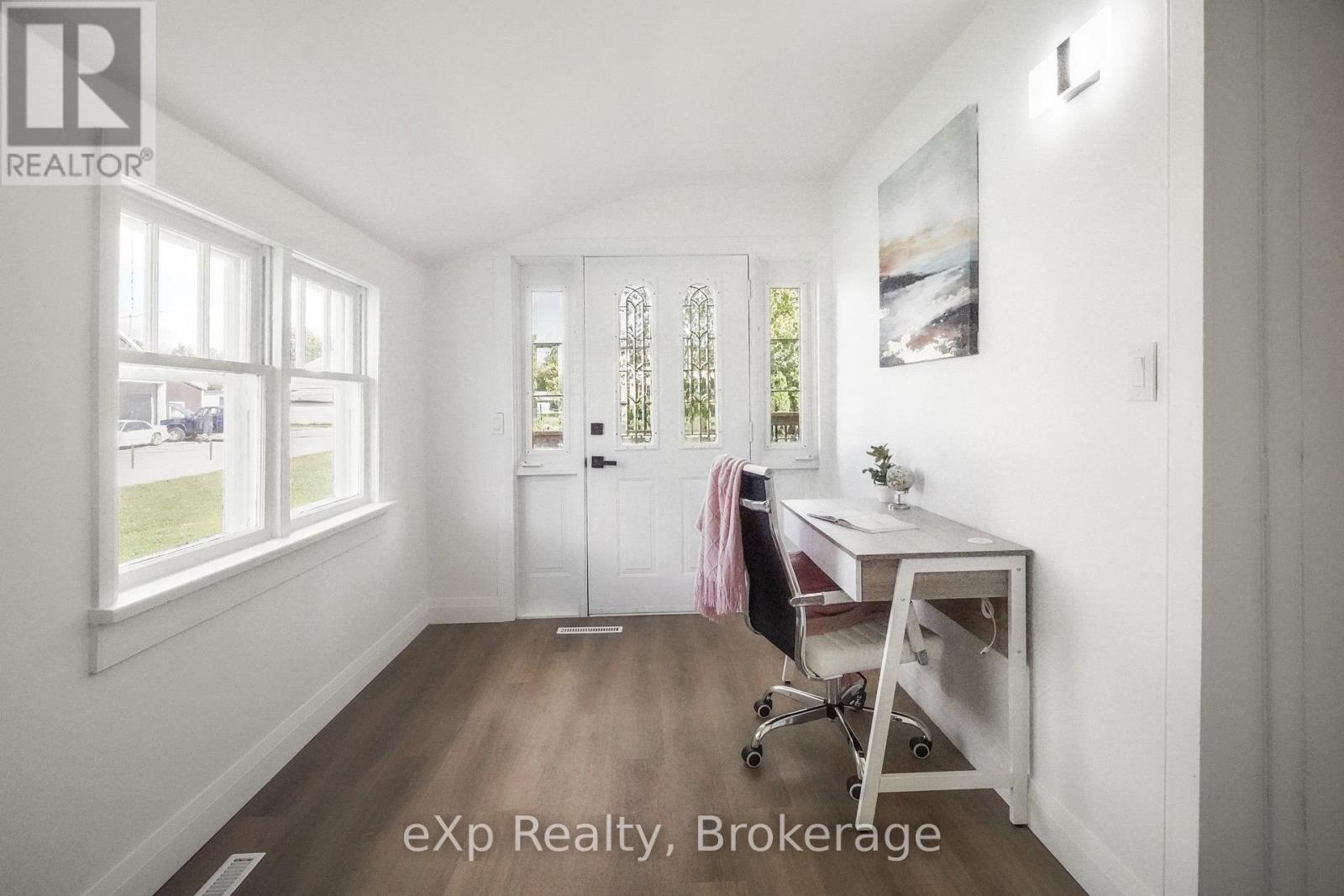 125 Portland Street Property Photo 6