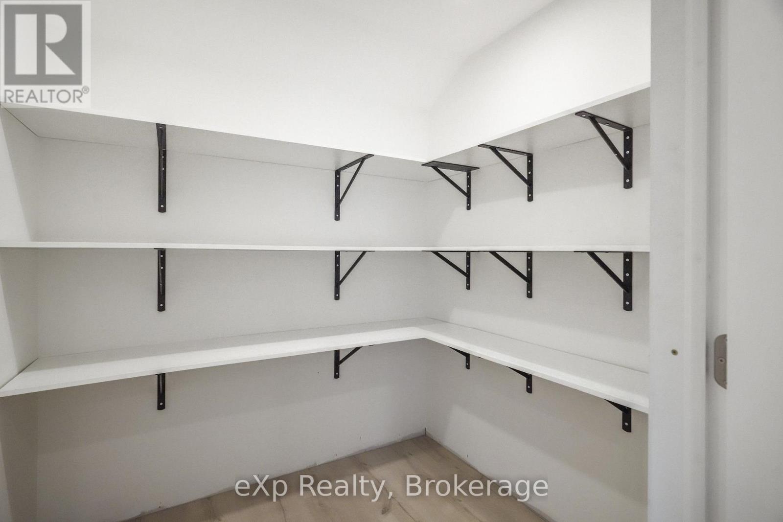 125 Portland Street Property Photo 19