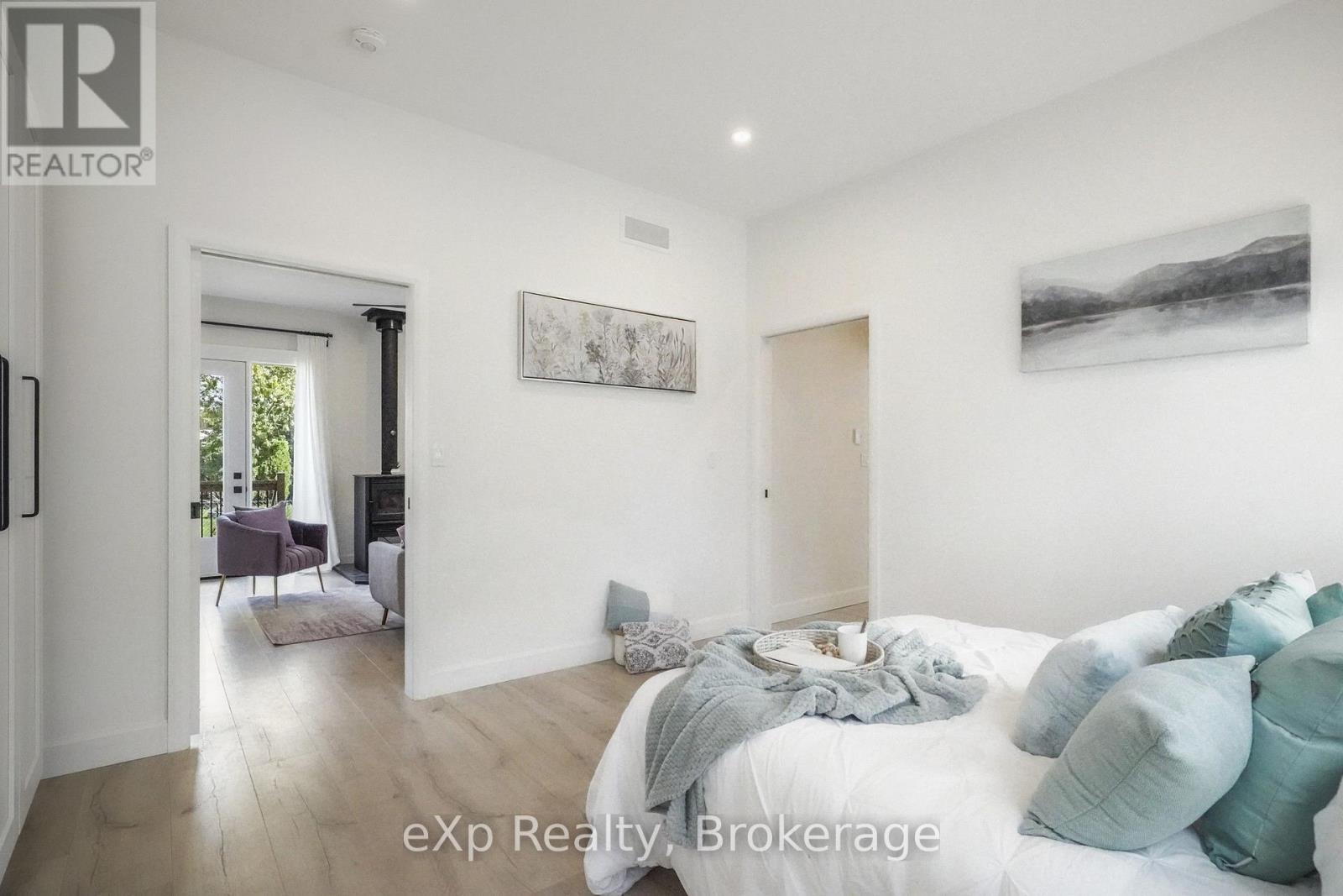 125 Portland Street Property Photo 22