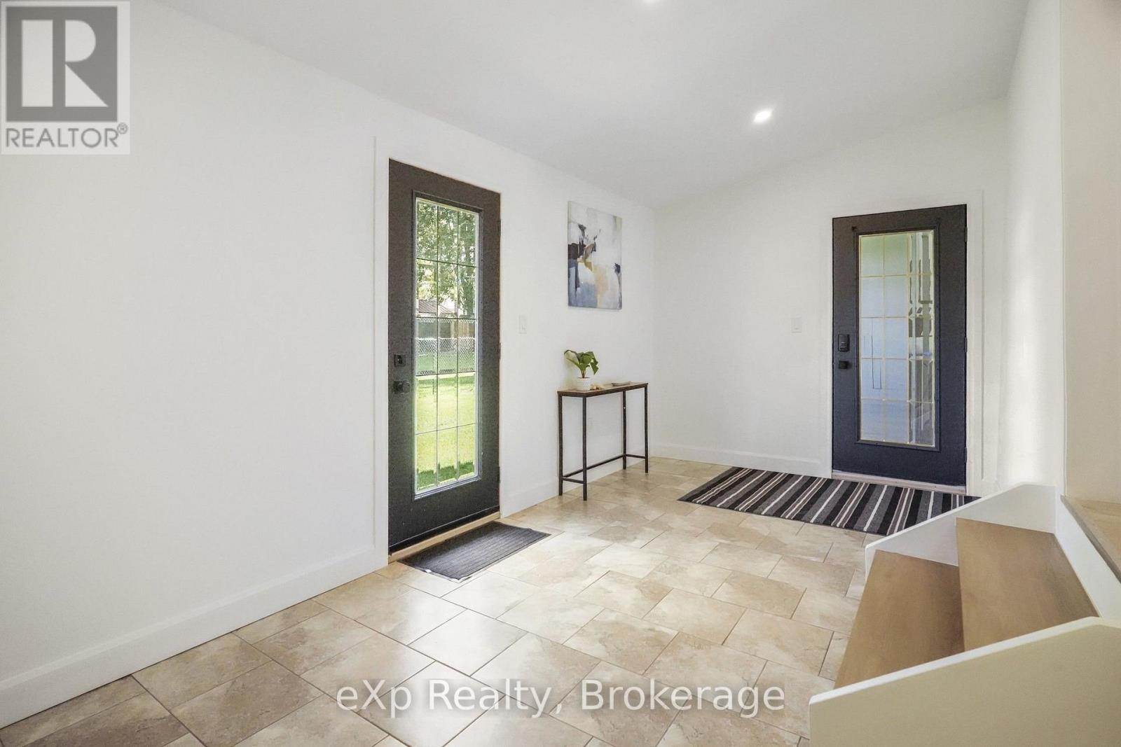125 Portland Street Property Photo 27