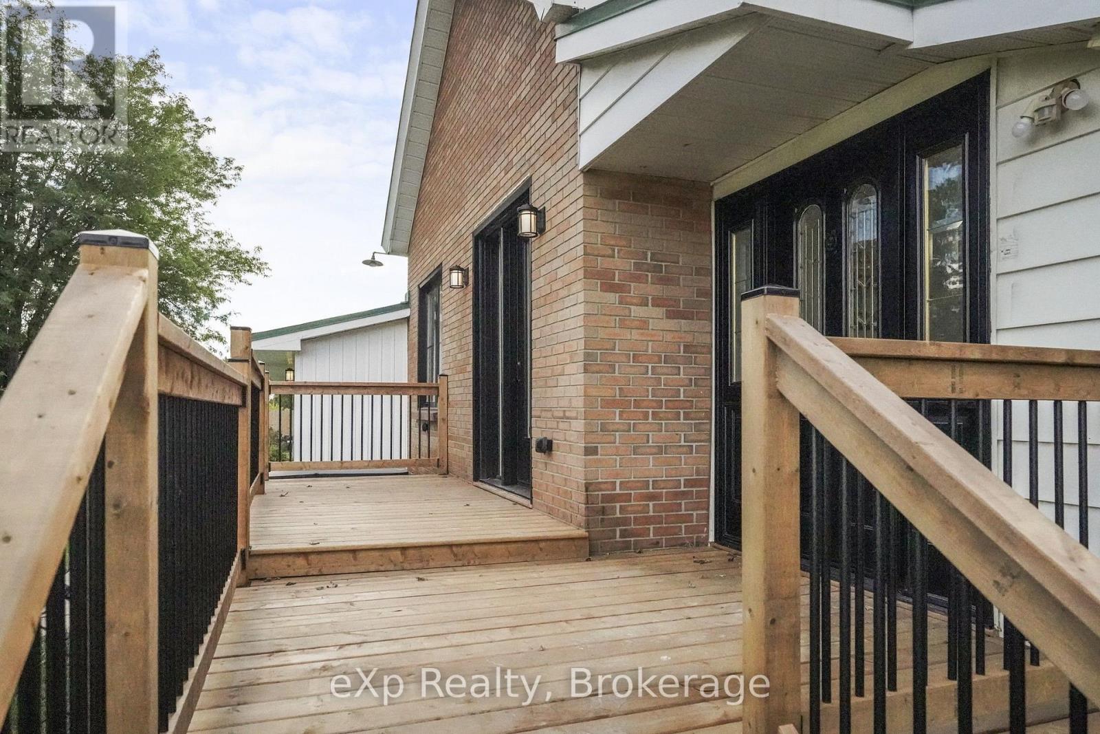 125 Portland Street Property Photo 29