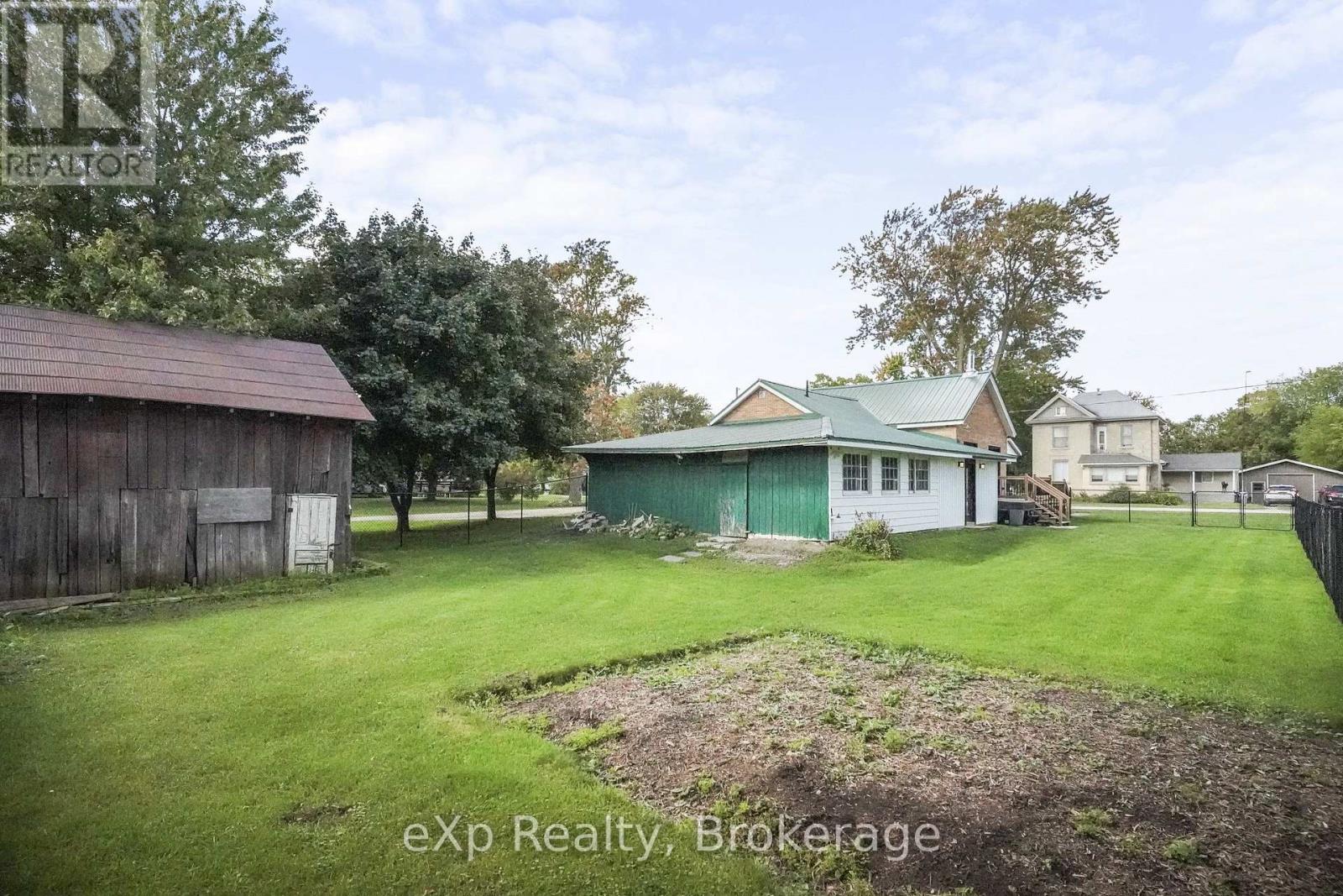 125 Portland Street Property Photo 33