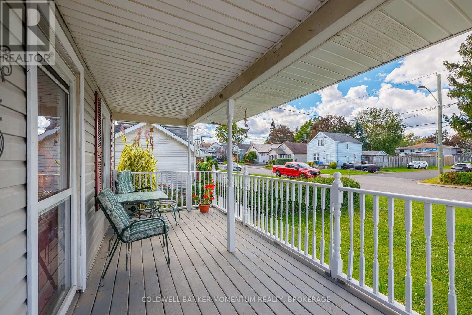 5542 Highland Avenue Property Photo 5