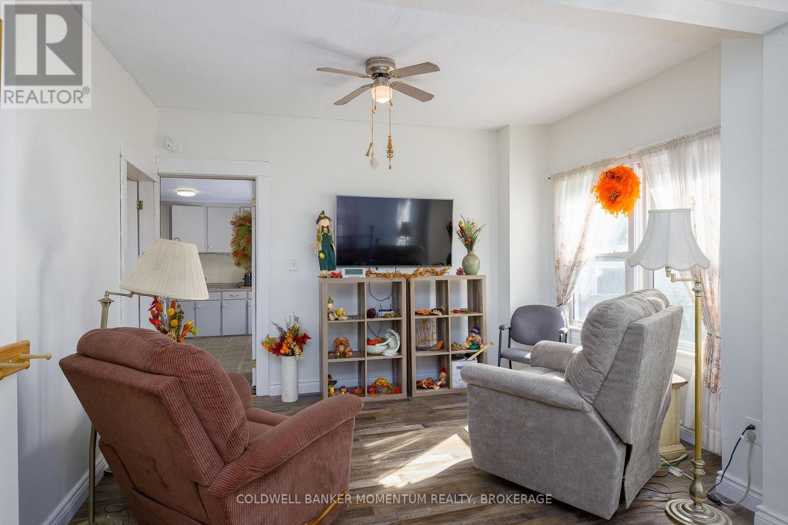 5542 Highland Avenue Property Photo 9
