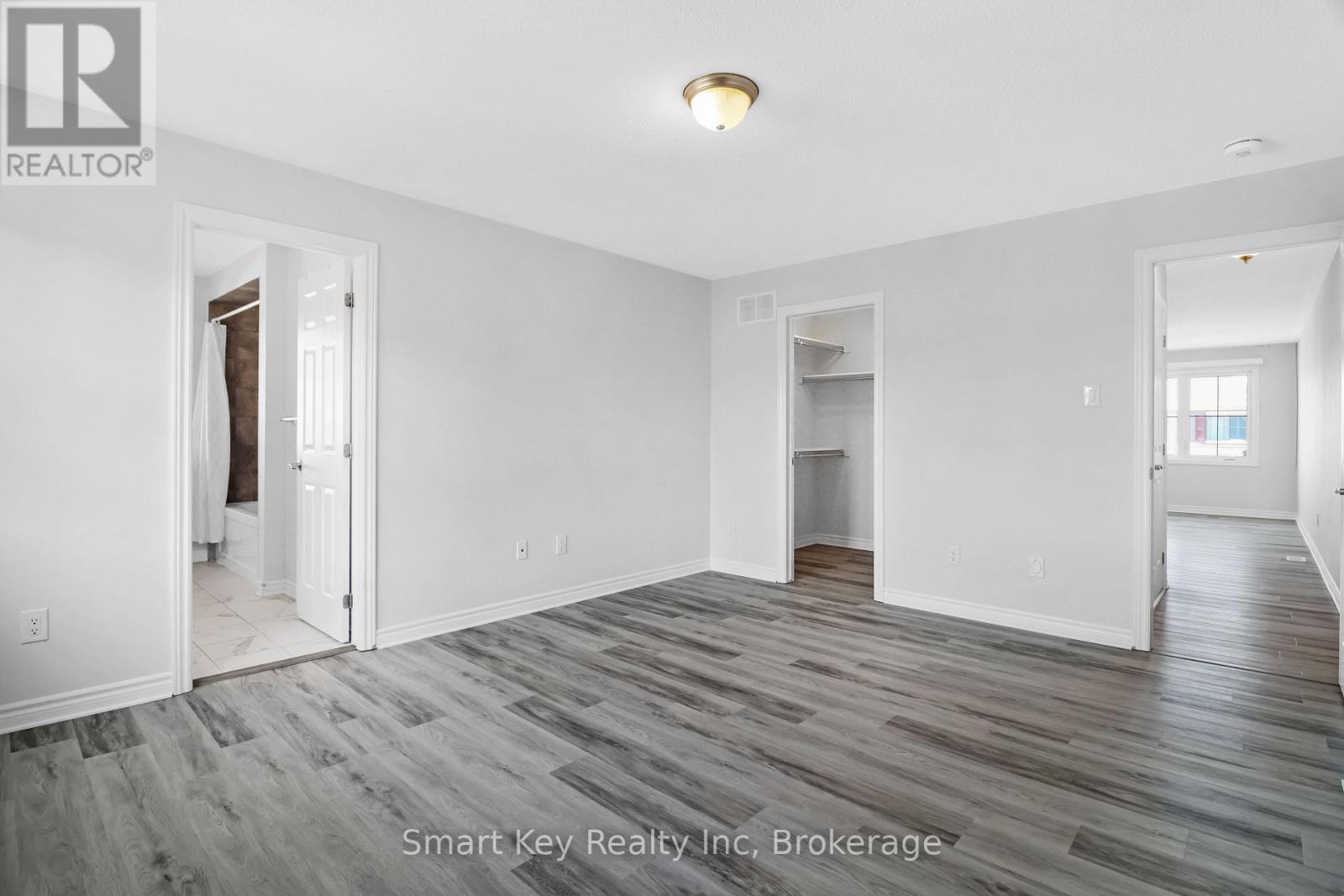 425 Aphelion Crescent Property Photo 16