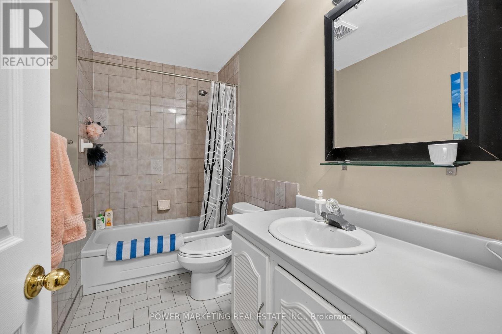 2213 Fillmore Crescent Property Photo 20