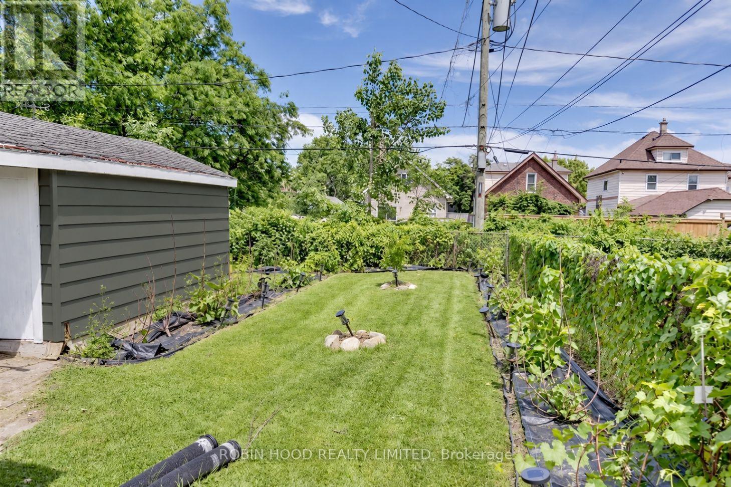 1108 Assumption Street Property Photo 3