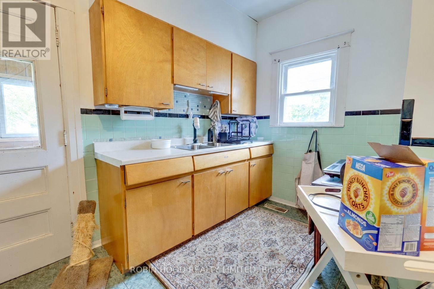 1108 Assumption Street Property Photo 25