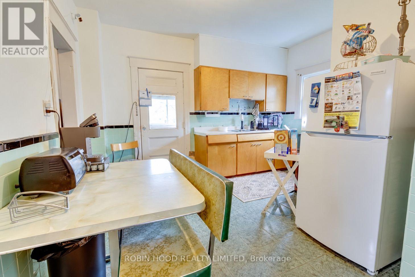 1108 Assumption Street Property Photo 29
