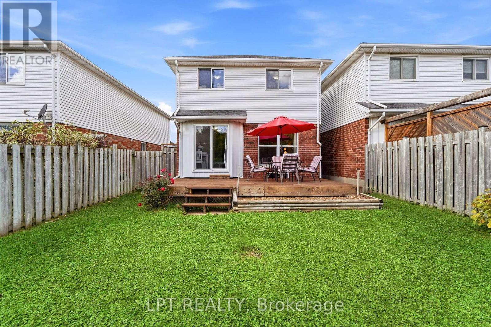 232 Tait Crescent Property Photo 30