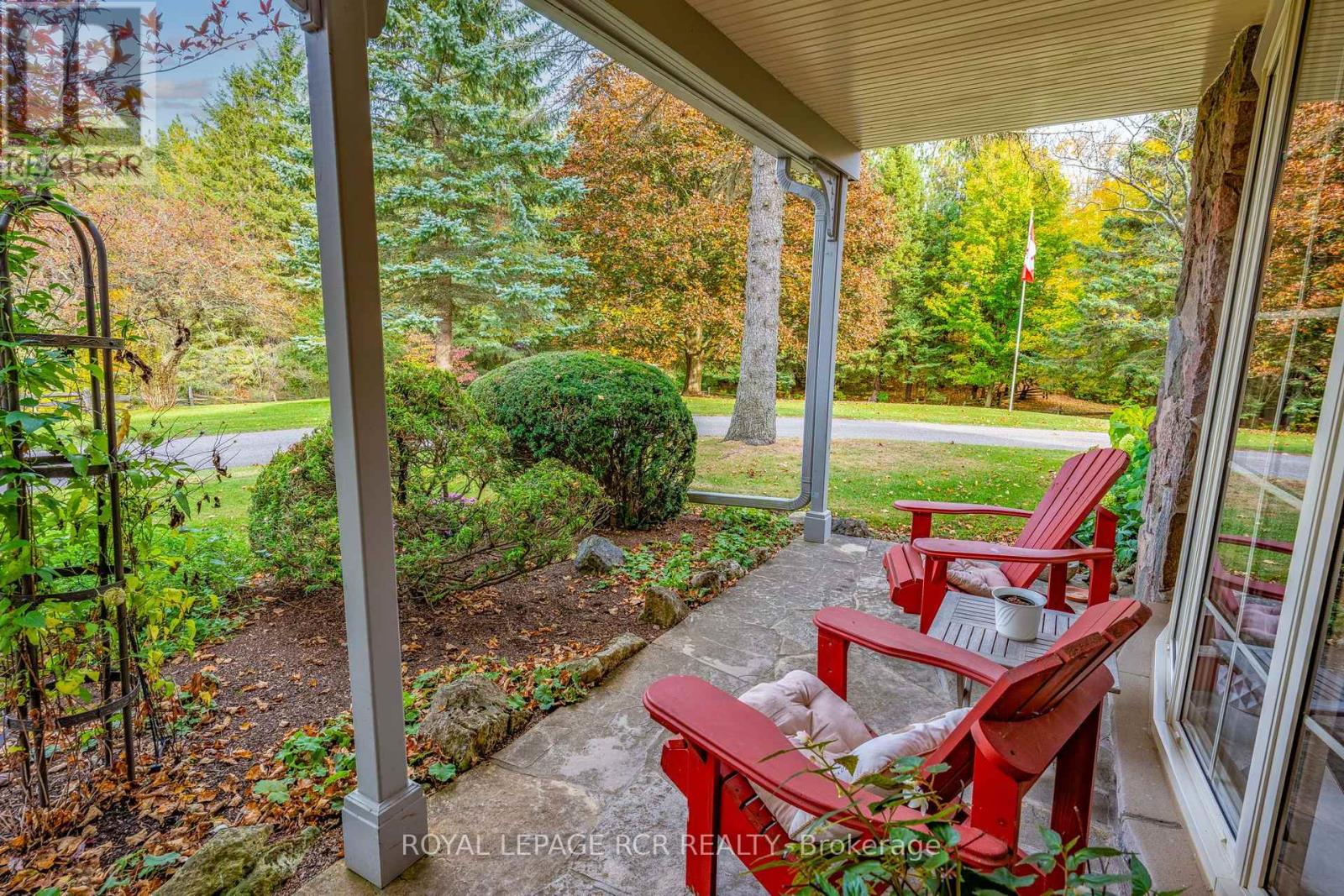 333070 7th Line Property Photo 7