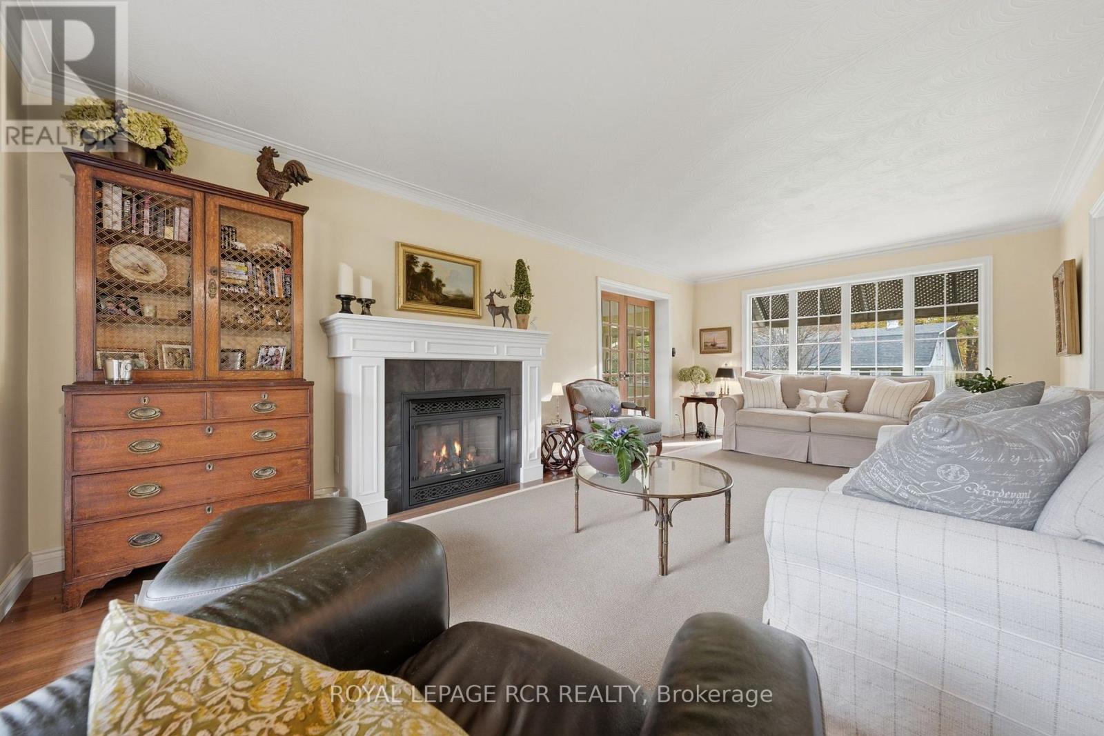 333070 7th Line Property Photo 12