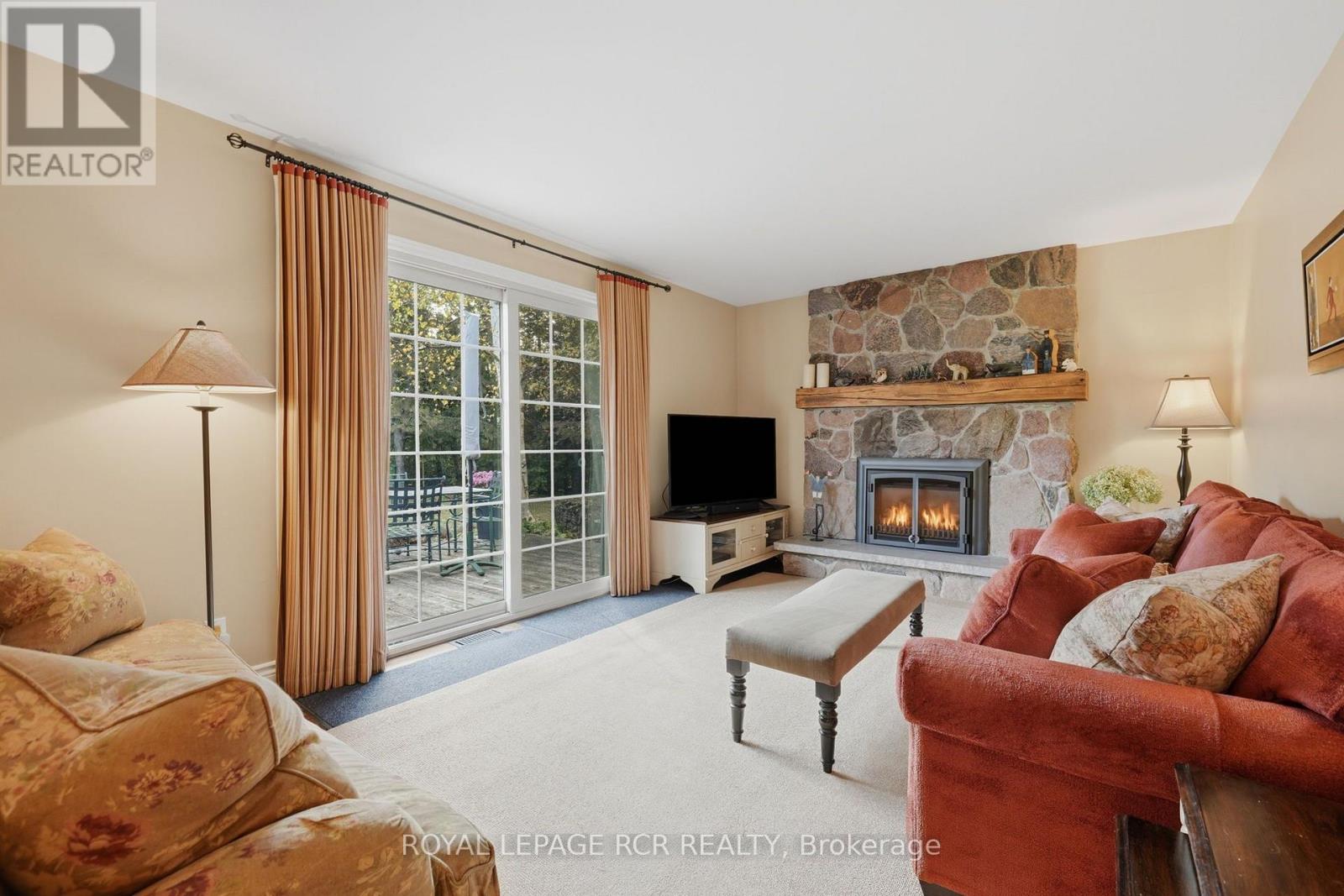 333070 7th Line Property Photo 29