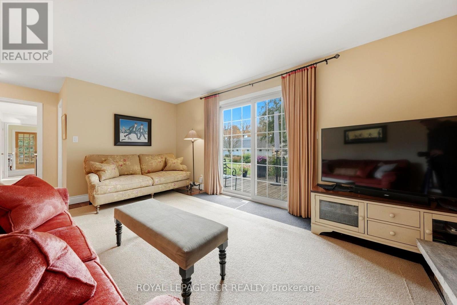333070 7th Line Property Photo 31
