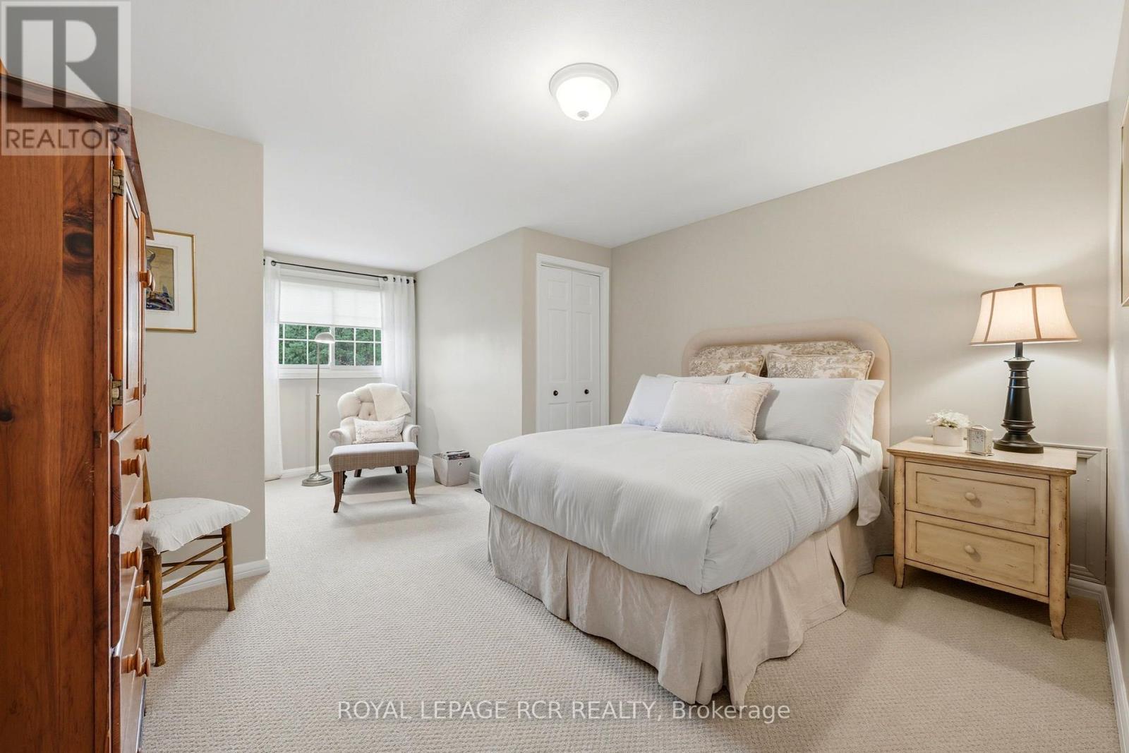 333070 7th Line Property Photo 41