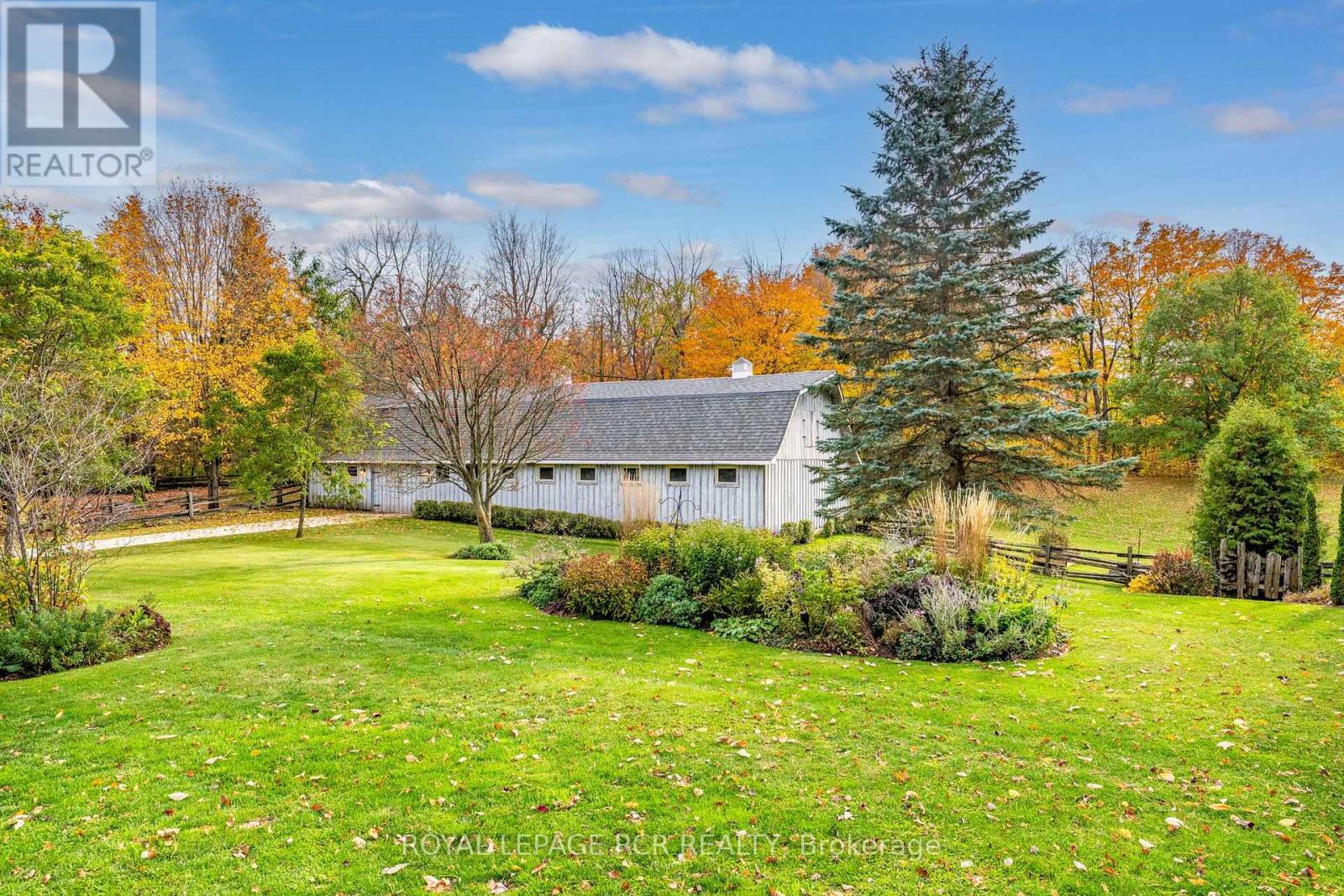 333070 7th Line Property Photo 48