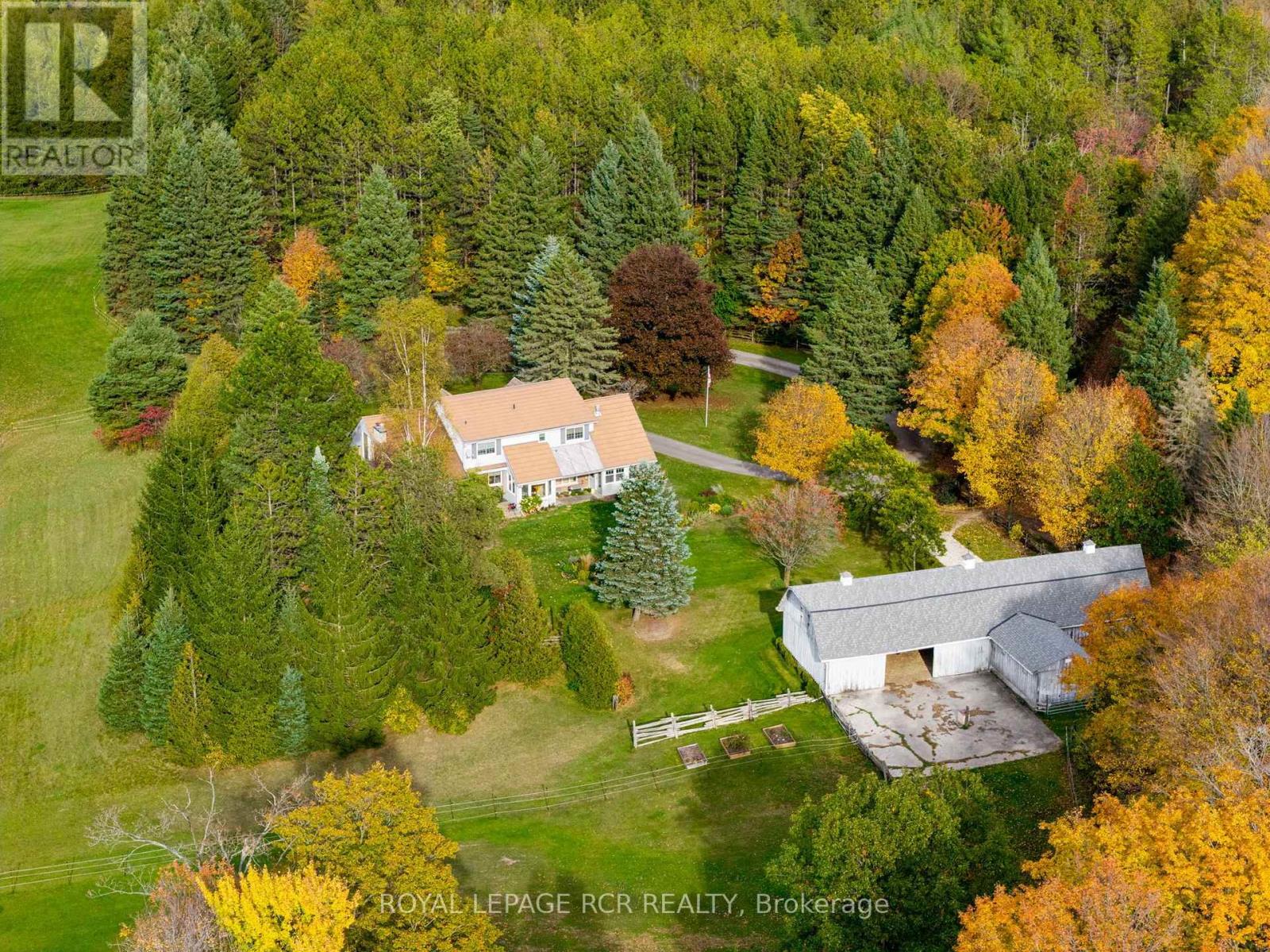 333070 7th Line Property Photo 50