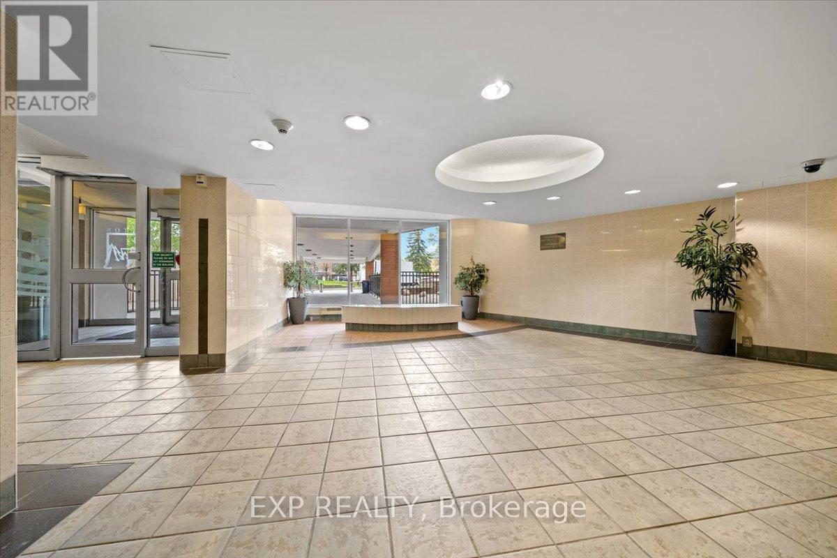 1517 - 2000 Jasmine Crescent Property Photo 2