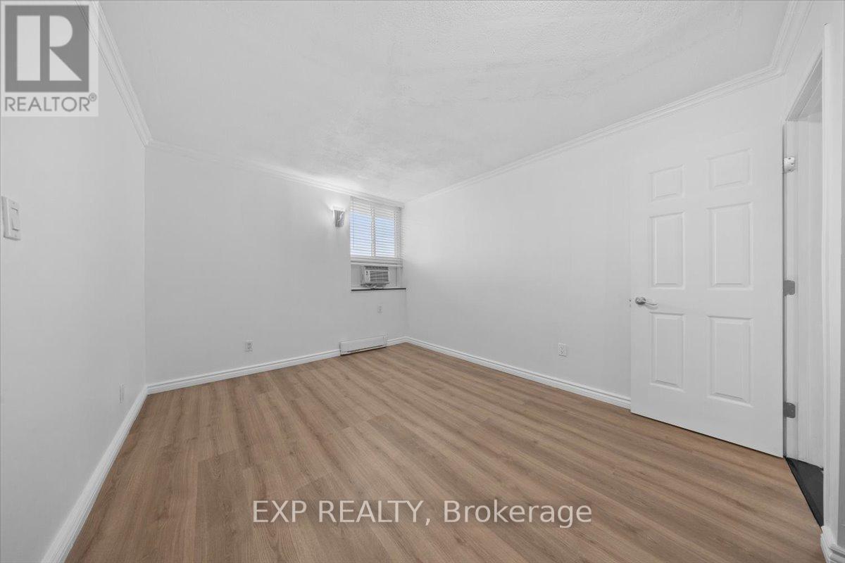1517 - 2000 Jasmine Crescent Property Photo 16