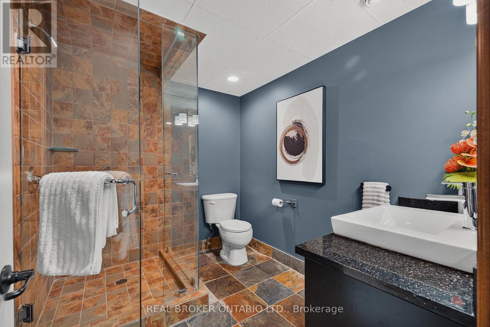 9161 Wellington Road 5 Property Photo 28