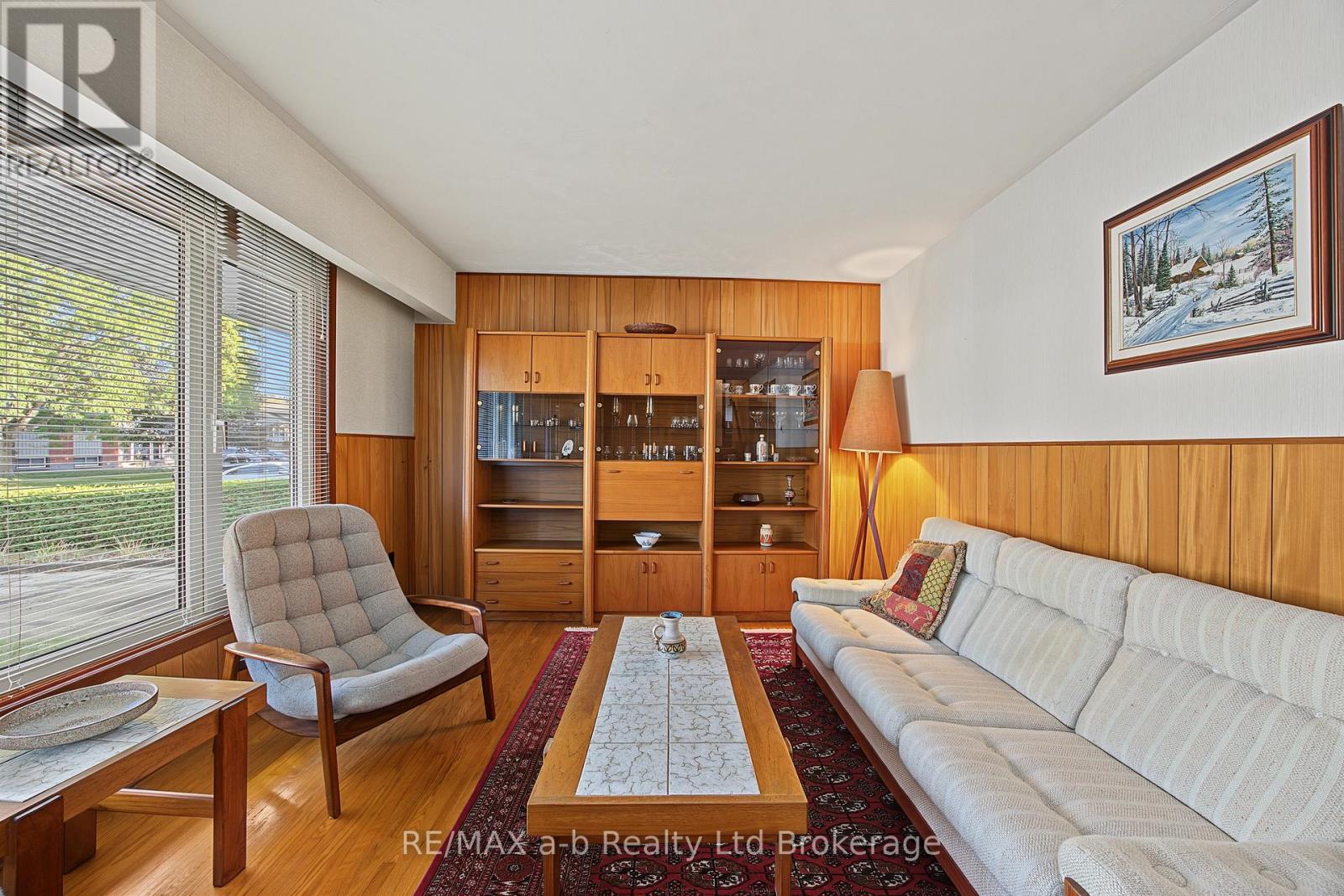 20 Pinecrest Avenue Property Photo 6