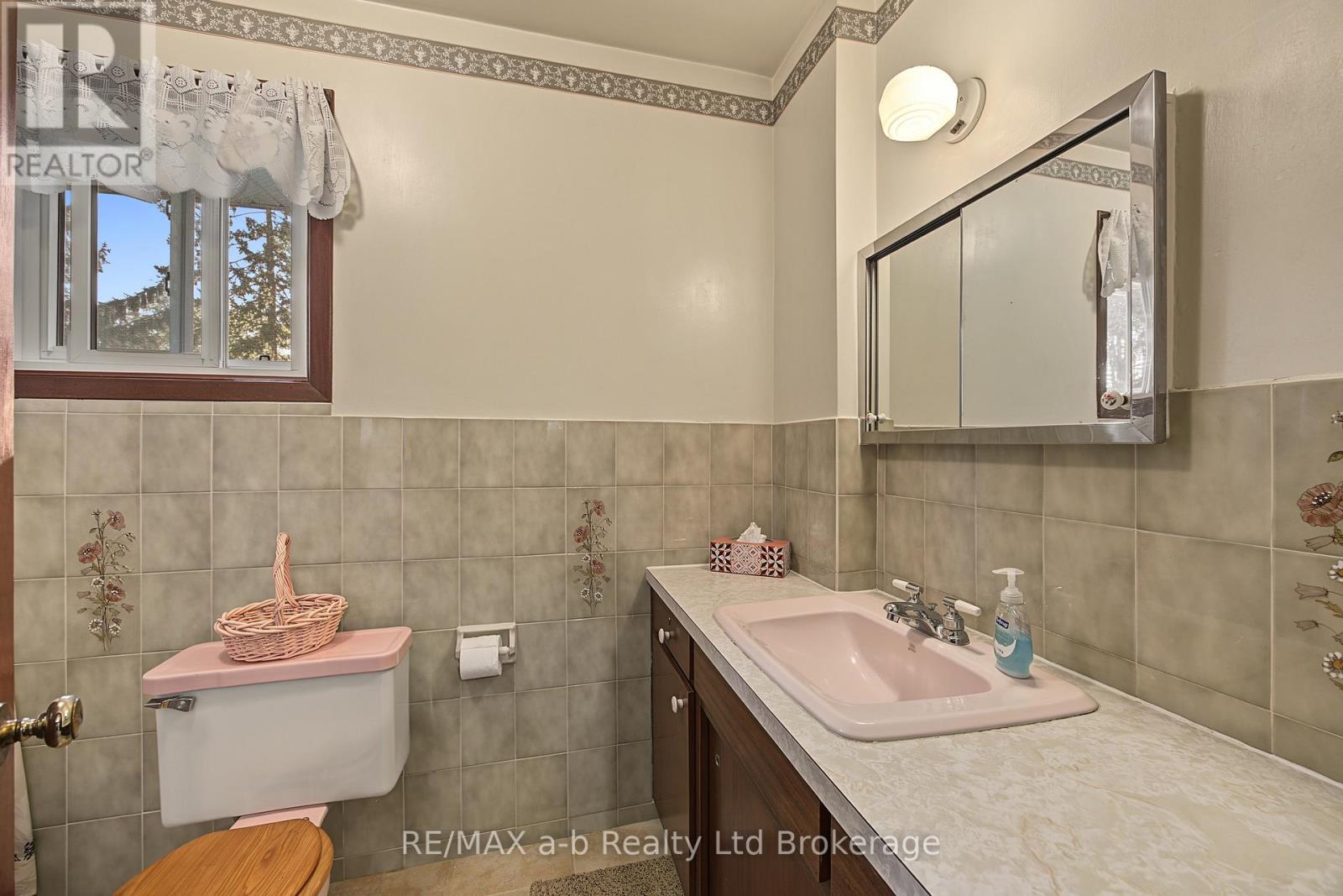 20 Pinecrest Avenue Property Photo 17