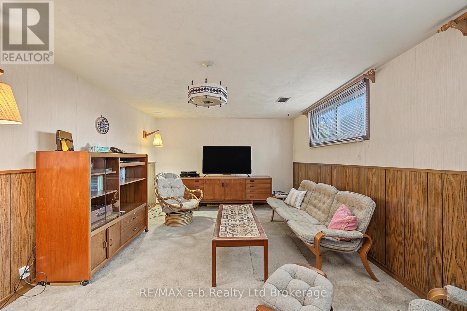 20 Pinecrest Avenue Property Photo 21