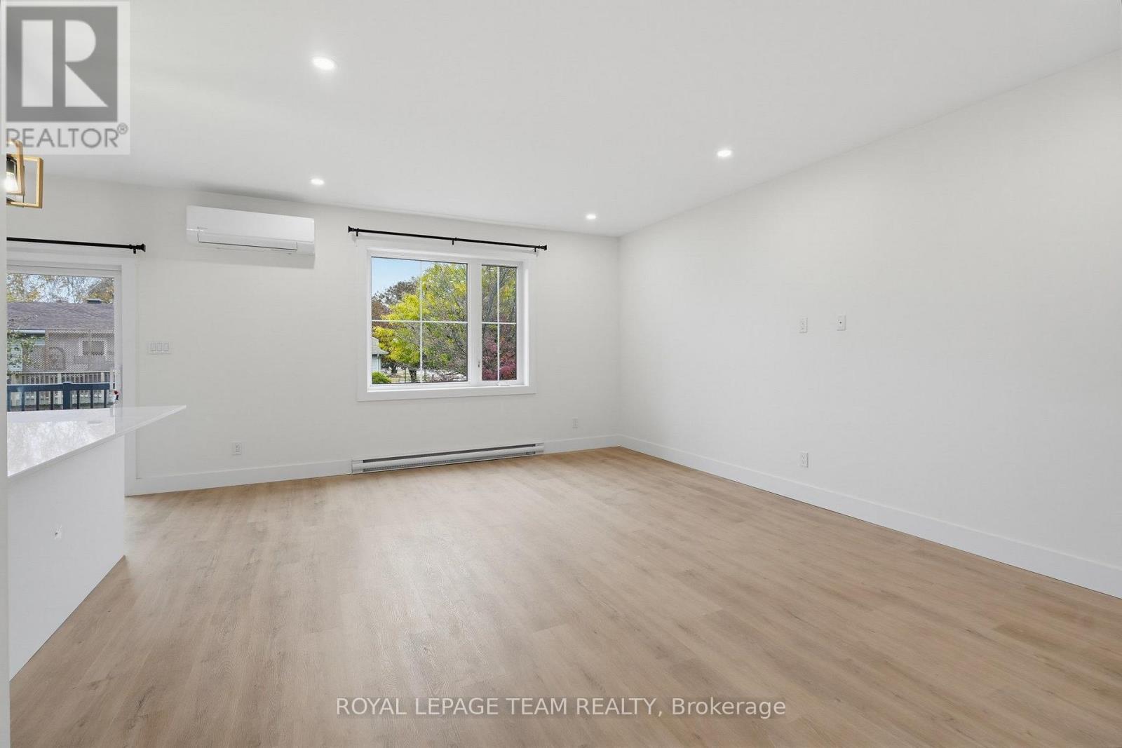 Unit 5 - 730 Cecelia Street Property Photo 6