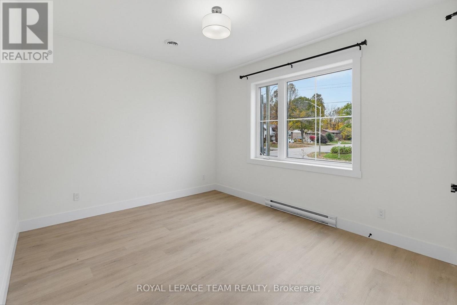Unit 5 - 730 Cecelia Street Property Photo 15