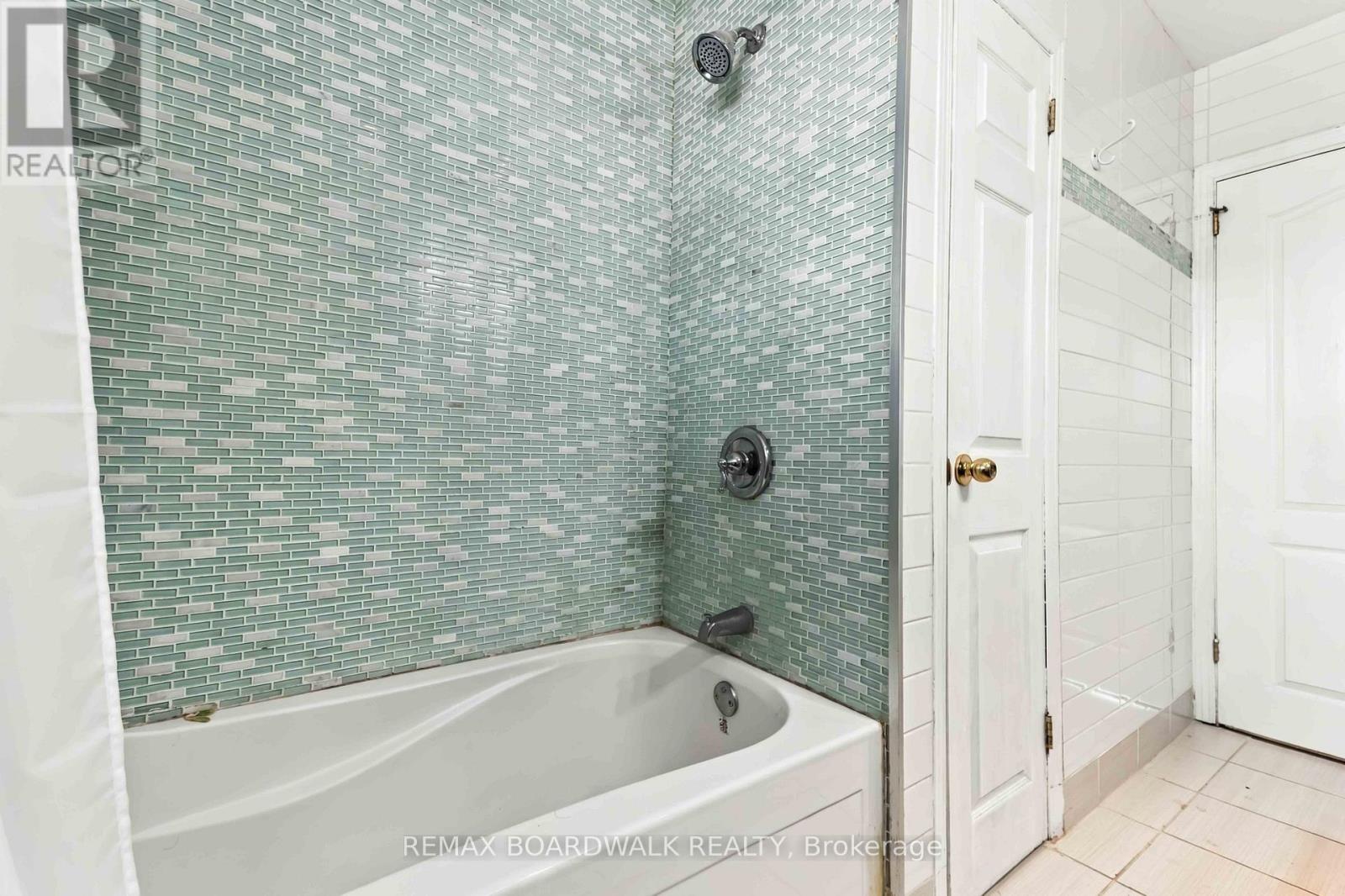 2173 Carnegie Street Property Photo 13
