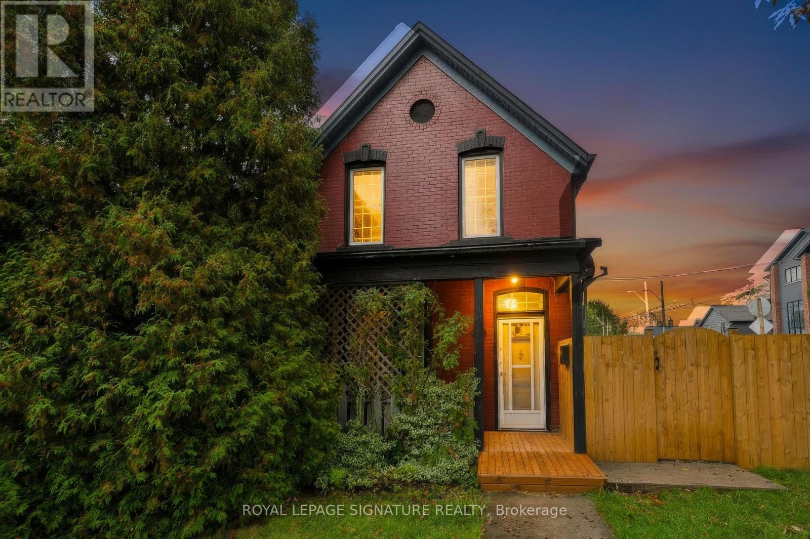 80 TISDALE STREET N Property Photo 1